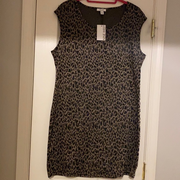 Sleeveless leopard dress size XL - Picture 2 of 4